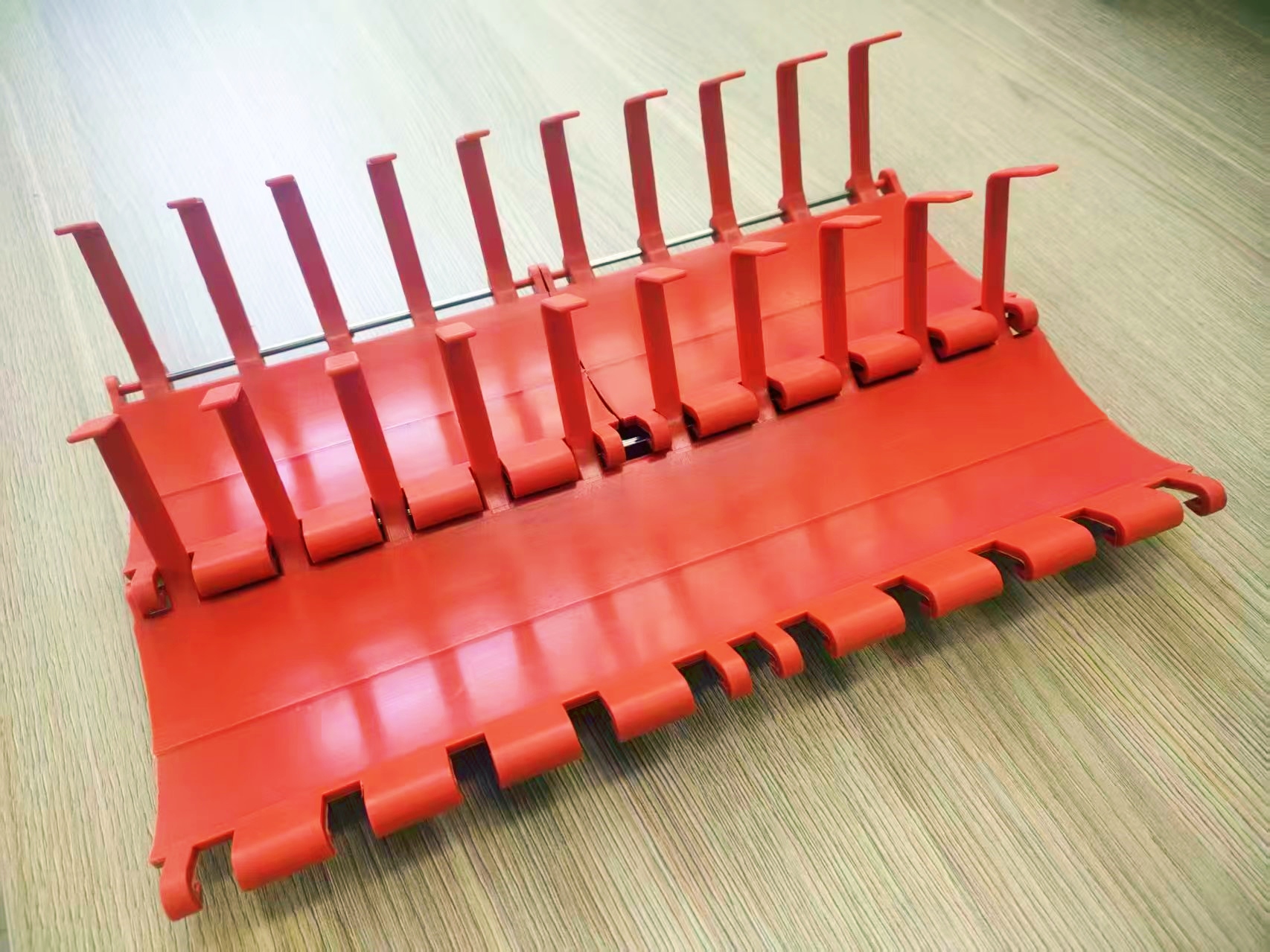 中船風(fēng)帆塑膠科技分公司雙色蛋爪產(chǎn)品量產(chǎn)